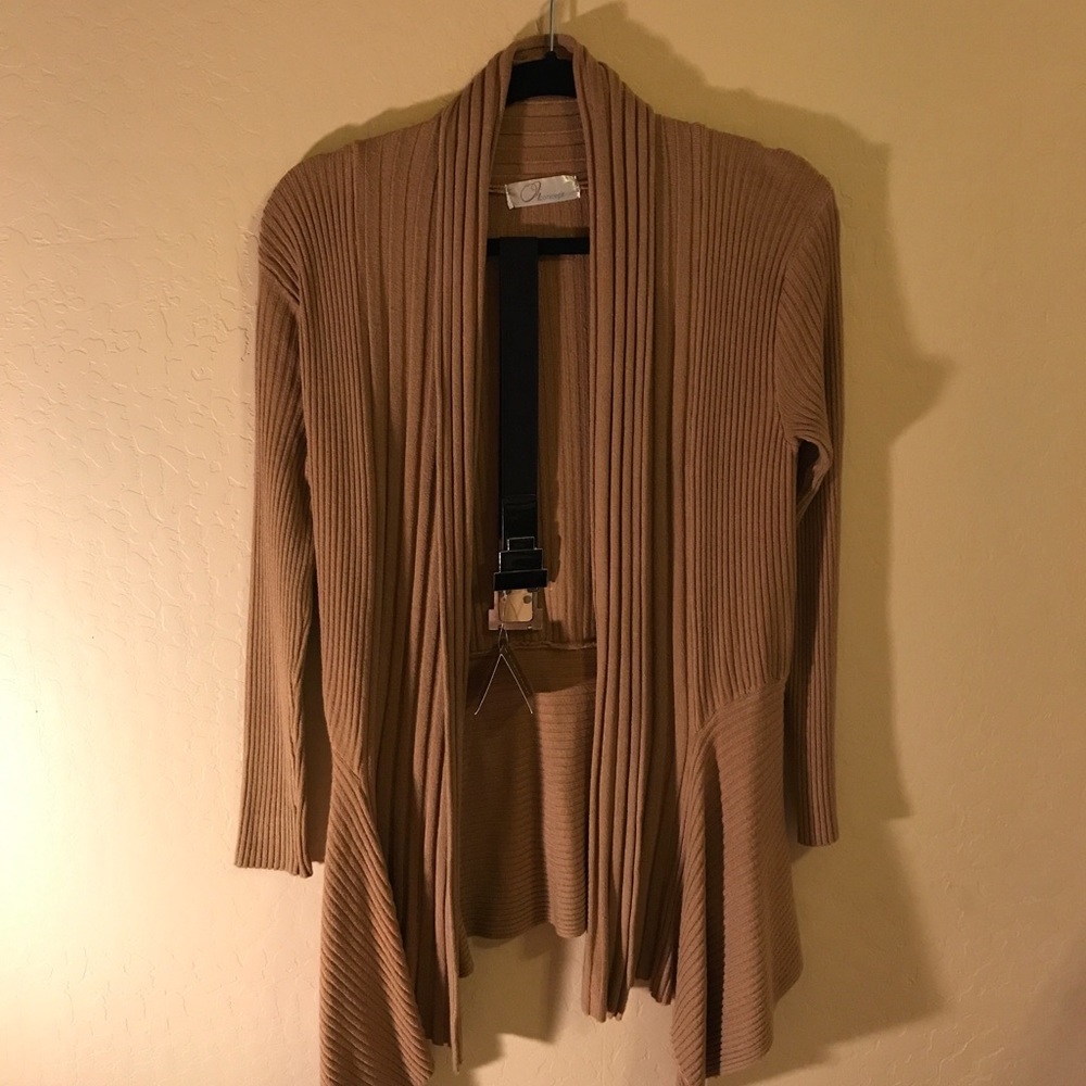 Cardigan in Tan. With black belt